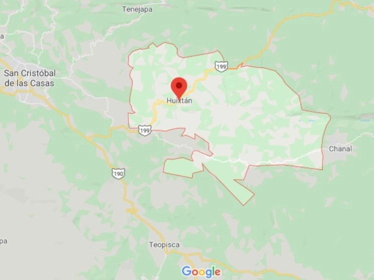 Pobladores de la comunidad 20 de noviembre, municipio de Huixtán, liberaron a tres empleados de la FGE, ocho policías municipales y cuatro trabajadores de una empresa de grúas retenidos para exigir la reparación de los daños ocasionados por un accidente de tránsito. Imagen tomada del sitio www.google.com/maps