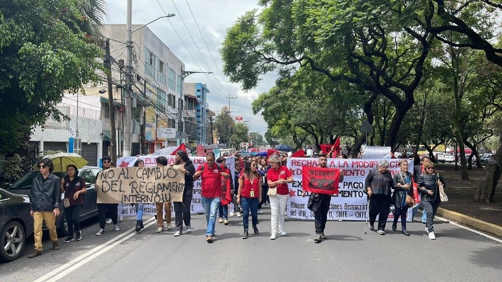 Los inconformes señalan que las autoridades del IPN no se está abriendo un verdadero debate con profesores, alumnos y trabajadores. Foto Laura Poy 