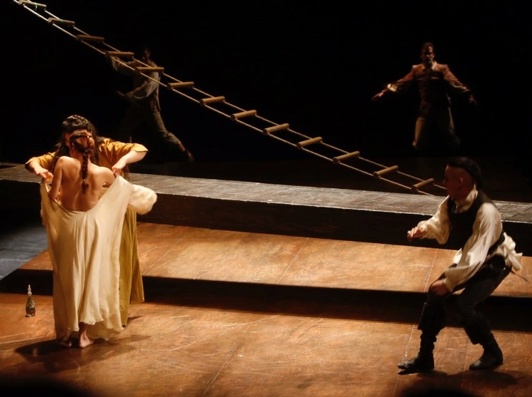 Escena de 'La Celestina', presentada en el Teatro Julio Castillo del Centro Cultural del Bosque. Foto Gillermo Sologuren/ La Jornada