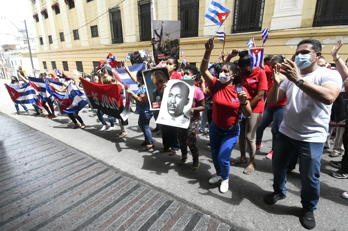 Partidarios de la Revolución Cubana se manifiestan en calles de La Habana, Cuba. Foto Xinhua / Archivo