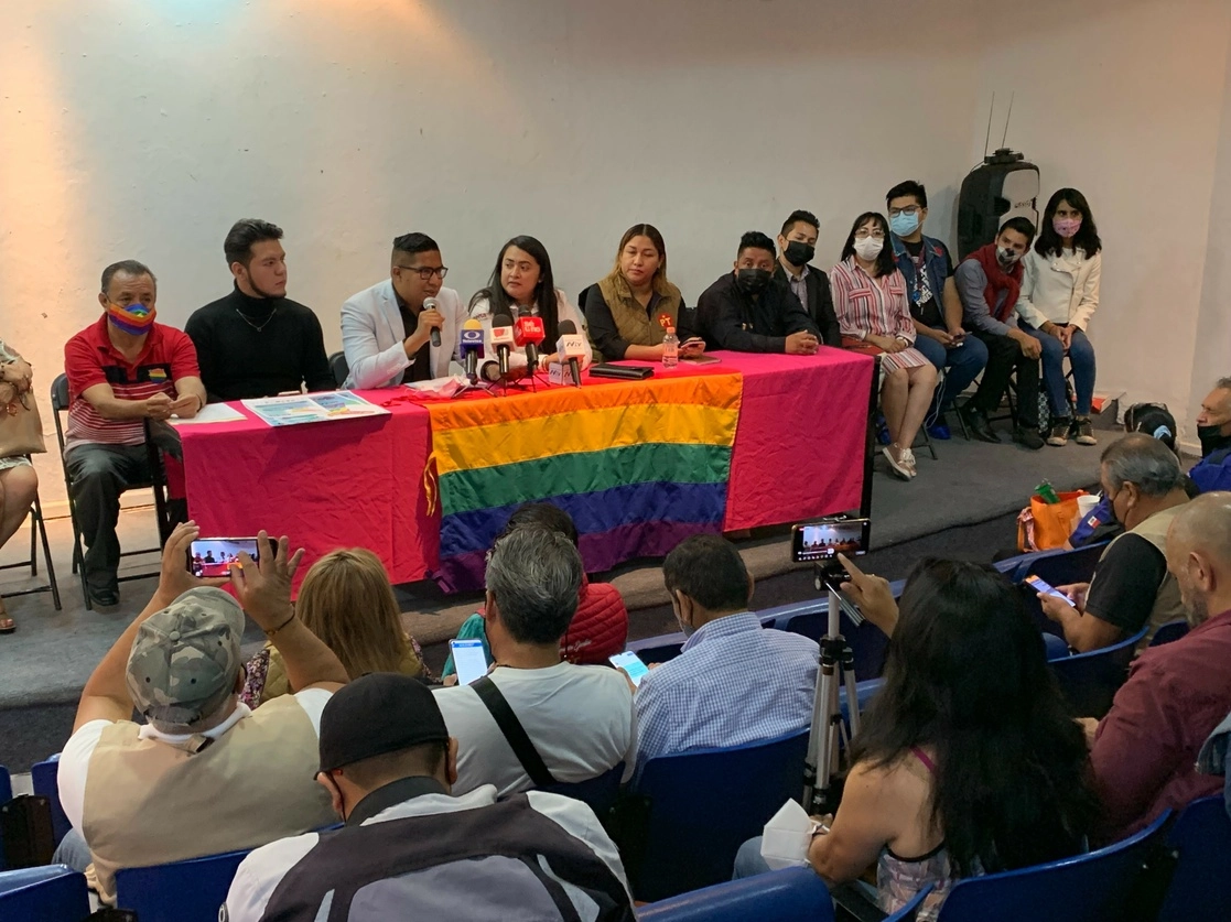 Activistas LGBTT anunciaron movilizaciones para exigir el respeto a sus derechos. Foto René Ramón