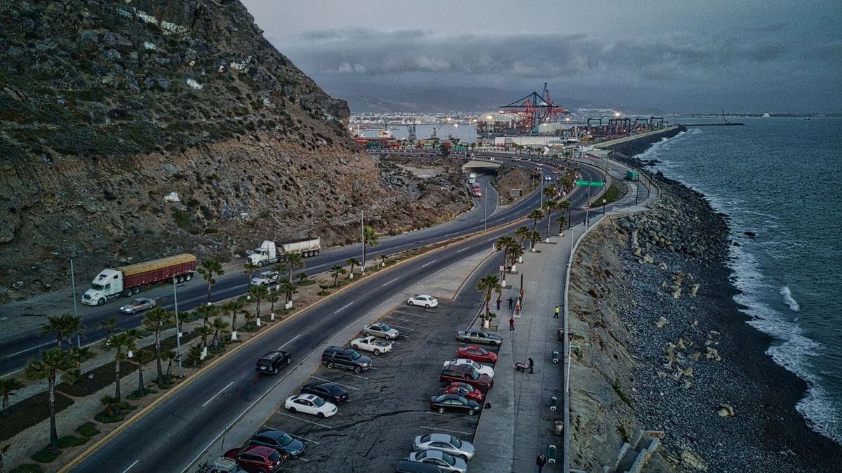 Activistas de organizaciones civiles, científicas, ambientales de Baja California rechazan el proyecto de la Semar para ampliar el puerto de carga en Ensenada. Foto 