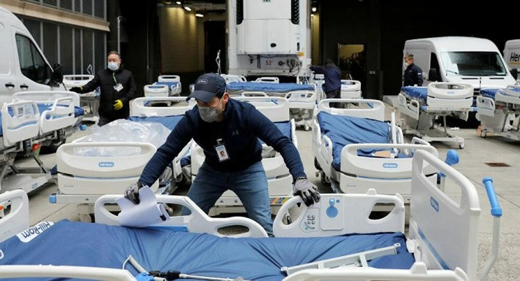 Imagen de uno de los hospitales en Nueva York. Foto @Radio_Huaya