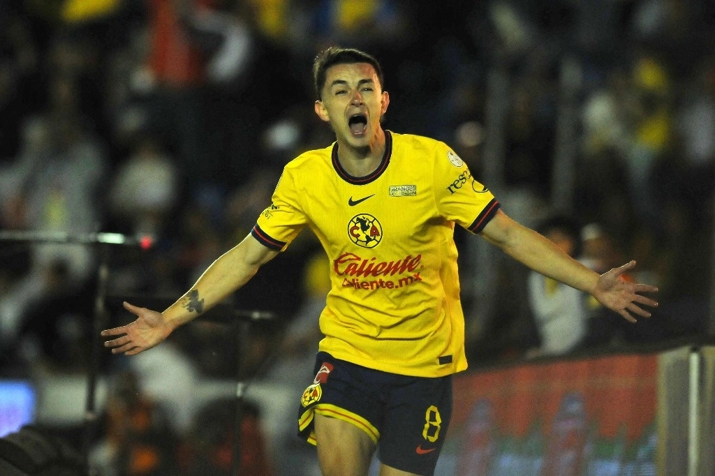 Álvaro Fidalgo, celebró el segundo gol que le dio eltriunfo al Club América, ante el Monterrey. Foto Afp