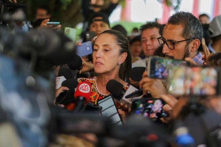 Claudia Sheinbaum, tras su participación en el encuentro con la Confederación Nacional de Estudiantes en la Universidad Autónoma del Estado de Morelos, el 27 de junio de 2023. Foto Pablo Ramos