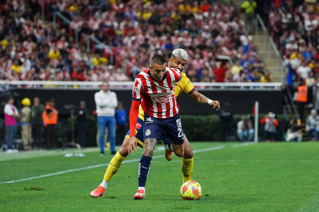 Nada para nadie. En un partido en el que muchos espectadores quedaron fuera pues no se televisó a nivel nacional, la emoción del gol tampoco llegó. Foto