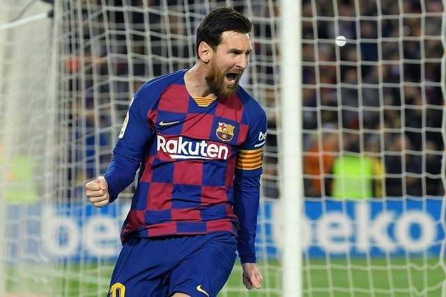 El Barcelona recuperó el liderato de la Liga española al vencer en el Camp Nou a la Real Sociedad por 1-0, en la 27ª jornada, con gol marcado por Leo Messi de penal en el minuto 81. Foto Afp