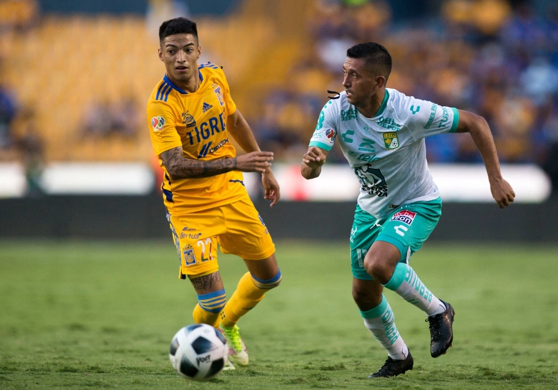 El empate entre León y Tigres se definió de último minuto. Foto Afp