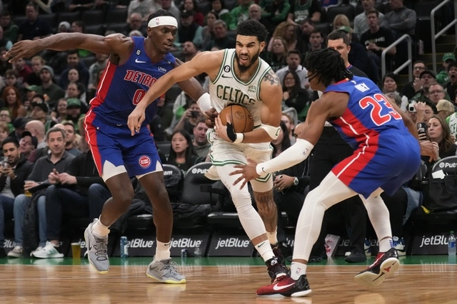Bojan Bogdanovic encabezó a los Pistons con 28 puntos y cinco rebotes, Isaiah Stewart añadió 14 unidades. Detroit ha perdido cinco de seis partidos. Foto Ap

