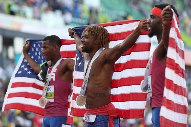 EU consiguió el podio completo en los 200 metros del Campeonato Mundial de Atletismo de 2022. Foto Afp