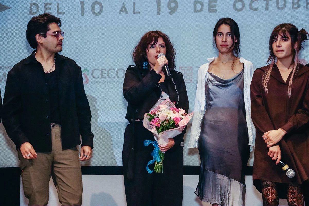  Con gran éxito la actriz, guionista y directora, Danae Reynaud, presentó su ópera prima, Berezada, en el 23er Festival Internacional de Cine de Morelia. Foto