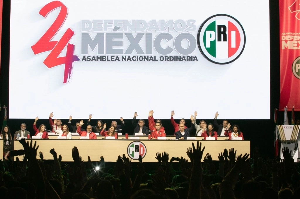 El pasado 7 de julio, iIntegrantes del Consejo Político del PRI votaron el cambio de estatutos del partido durante la 24 Asamblea Nacional Ordinaria. Foto Cuartoscuro 