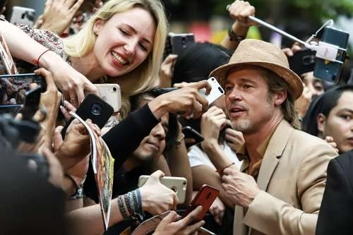 Brad Pitt durante su visita a México para promover la película 'Érase una vez en Hollywood'. Foto Medios y Media