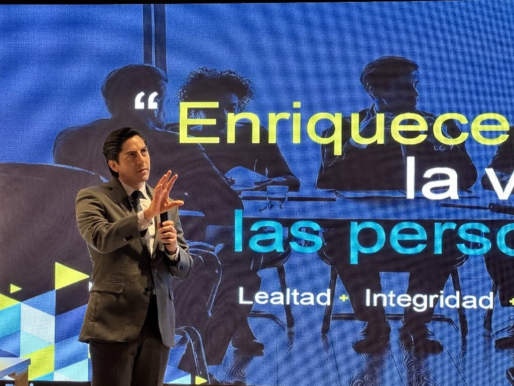 En este momento existe certeza de que “no se han roto los ejes estructurales” del entorno político y económico, por lo que es poco probable que el país pierda su atractivo para realizar inversiones ante los ojos del mundo, planteó Alejandro Saldaña. Foto Julio Gutiérrez