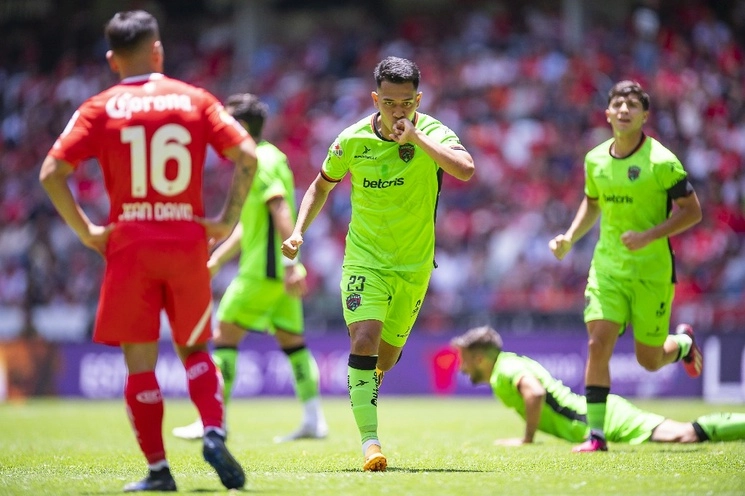 Sebastián Saucedo anotó el segundo gol de Bravos de Juárez ante Toluca, en la fecha tres del Apertura 2023. Foto Tomada del Twitter @fcjuarezoficial