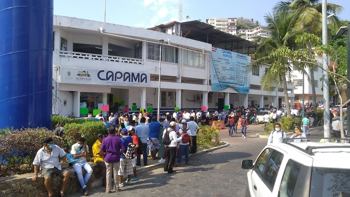 Protesta de trabajadores de la Comisión de Agua Potable y Alcantarillado del Municipio de Acapulco (Capama), el 16 de mayo de 2022. Foto Héctor Briseño 