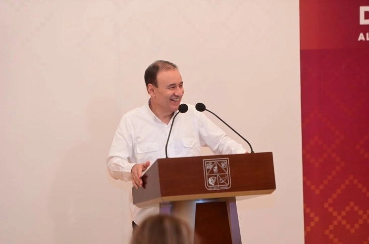 Con el proceso de renegociación de la deuda en un plazo de 10 años, el gobierno de Sonora alcanzará ahorros por el orden de cinco mil millones de pesos, recursos que se destinarán a diversas necesidades de la ciudadanía, informó el gobernador Alfonso Durazo. Foto ‘La Jornada’