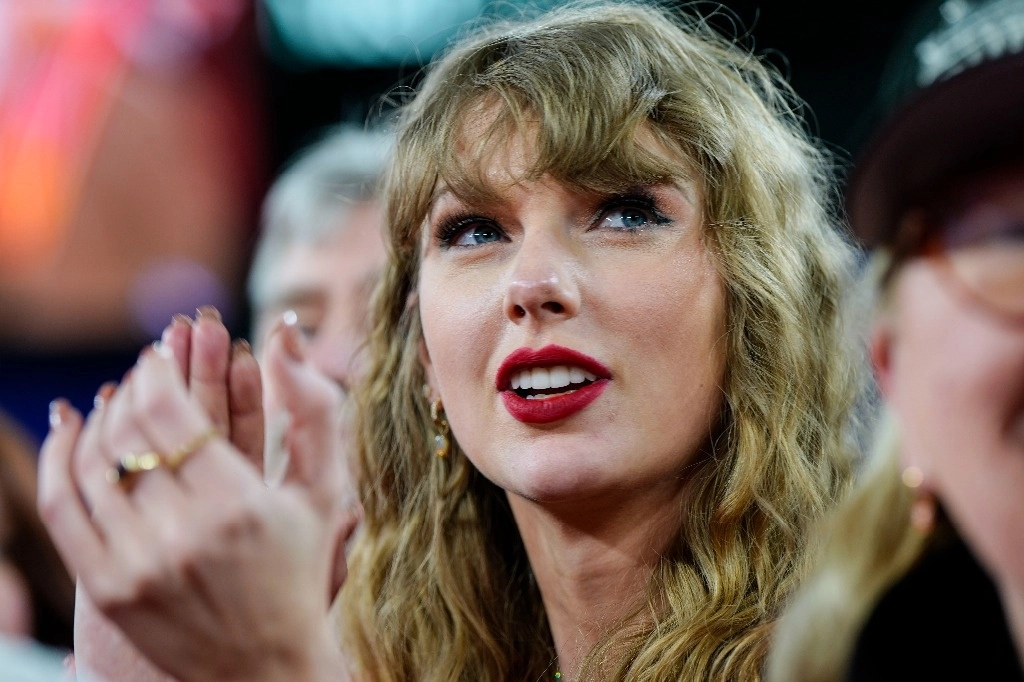 Las luminarias del negocio de la música se reunirán para entregar los premios Grammy anuales el domingo en una ceremonia que puede culminar con otro récord para Taylor Swift. Foto Ap
