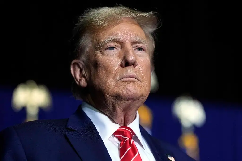 Donald Trump, ex presidente de Estados Unidos, quien busca un nuevo mandato, enfrenta cargos federales y estatales que implican condenas de prisión. Imagen de archivo. Foto Ap
