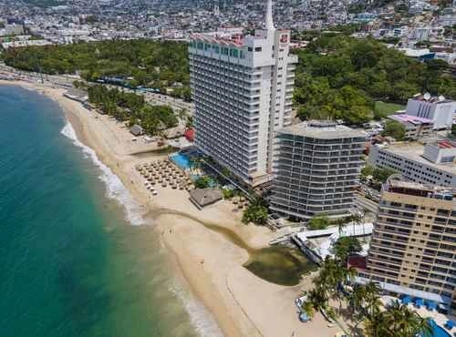 La Conagua informó que después de una revisión, no se encontró derrame alguno de aguas residuales en la zona de descarga pluvial “Arroyo Magallanes”, de Acapulco. Foto Raúl Aguirre / La Jornada Guerrero / Archivo