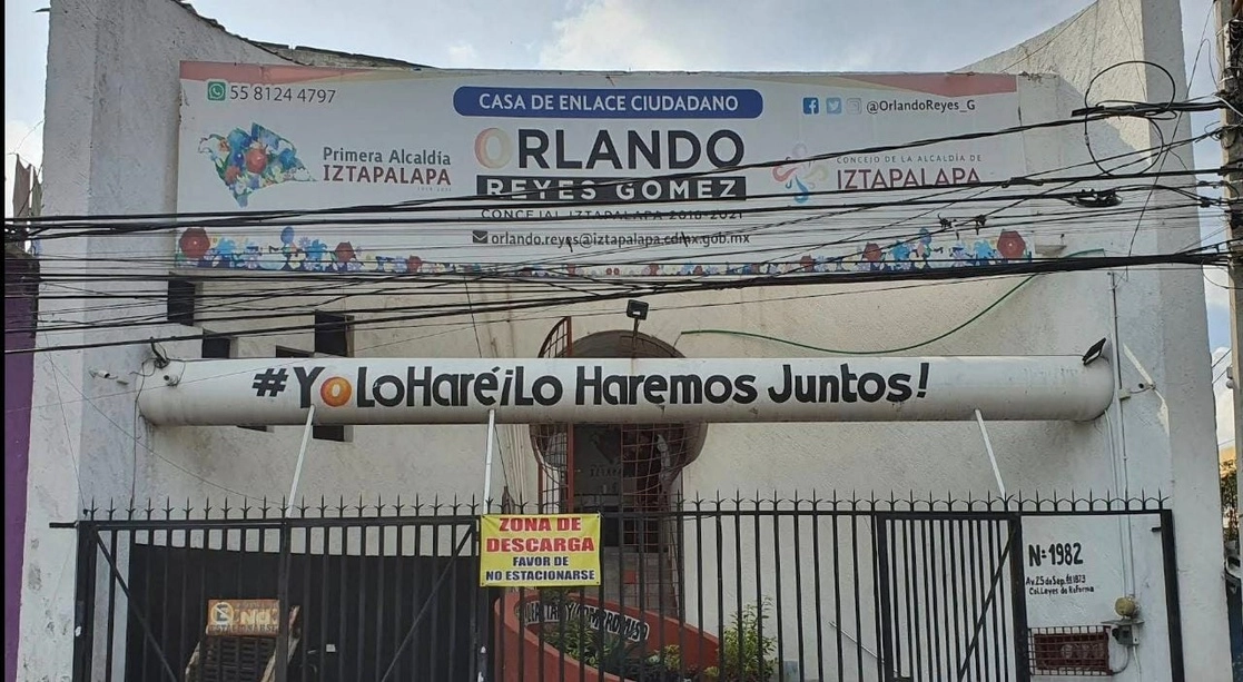 Desde 2019, el concejal Orlando Reyes Gómez mantiene con su sueldo neto de 28 mil 982 pesos una casa de enlace ciudadano donde ofrece diversos apoyos a la comunidad de Iztapalapa. Foto tomada de sus redes sociales