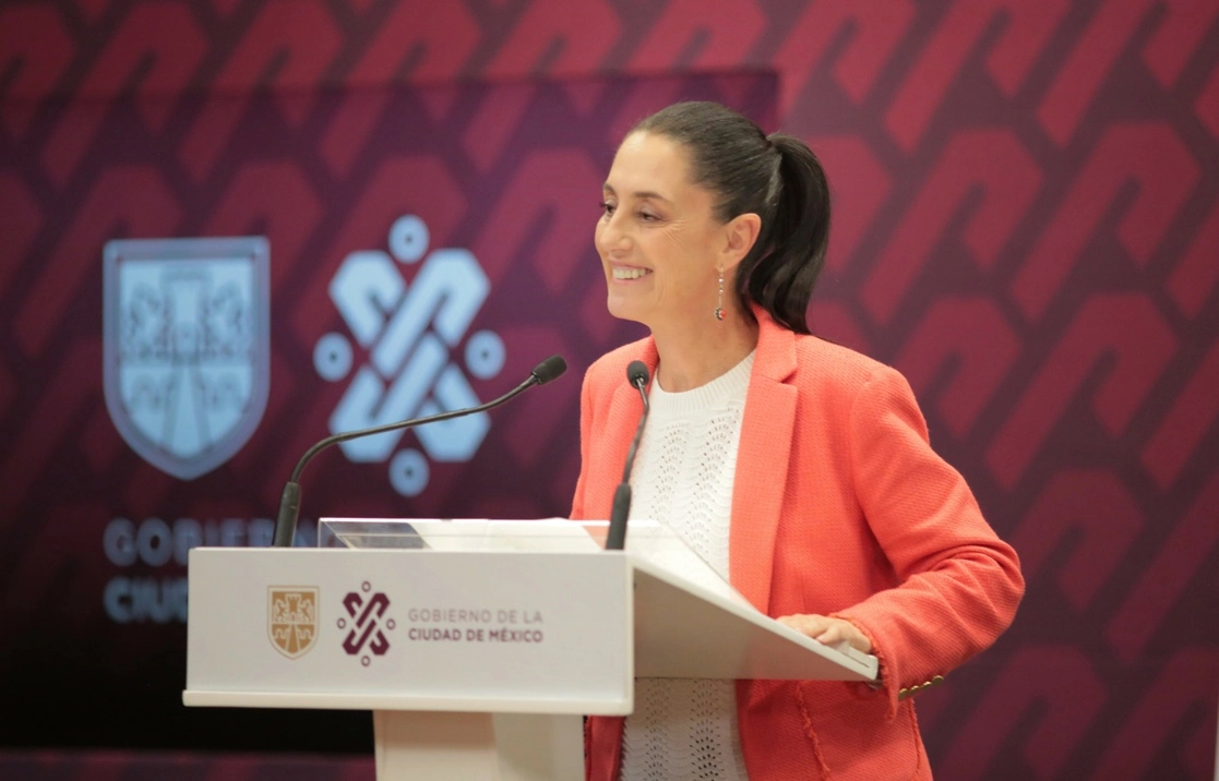 Claudia Sheinbaum, destacó que la Constitución Política de la CDMX tiene varios problemas que implican un gasto excesivo para el presupuesto, entre ellos los salarios de los concejales de las alcaldías. Foto ‘La Jornada’
