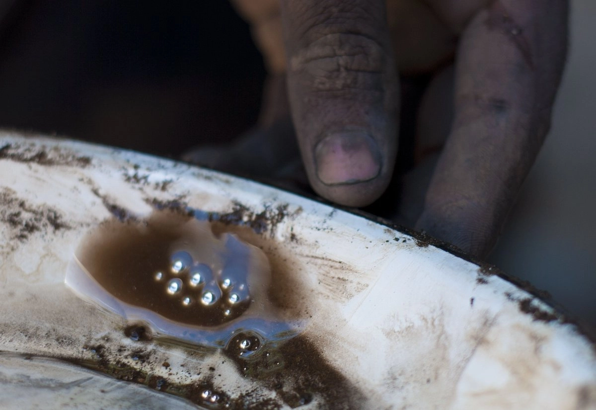 Una prueba de su dominio, destacó, son las tierras raras, un grupo de elementos químicos esenciales para la transición energética y el desarrollo de tecnologías avanzadas.