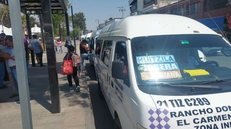El número de unidades del Programa Emergente de Transporte en Tizayuca, Hidalgo, aumentó de 30 a 80 vehículos. Foto ‘La Jornada’