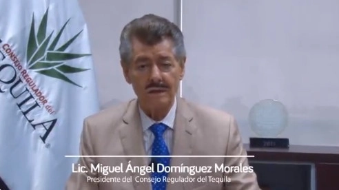 “Este resultado es el fruto del esfuerzo de una agroindustria comprometida con nuestra bebida nacional y del trabajo coordinado con autoridades, así como de la voluntad de ambas partes involucradas para lograr un acuerdo”, dijo el presidente del Consejo Regulador del Tequila. Imagen de @CRTequila
