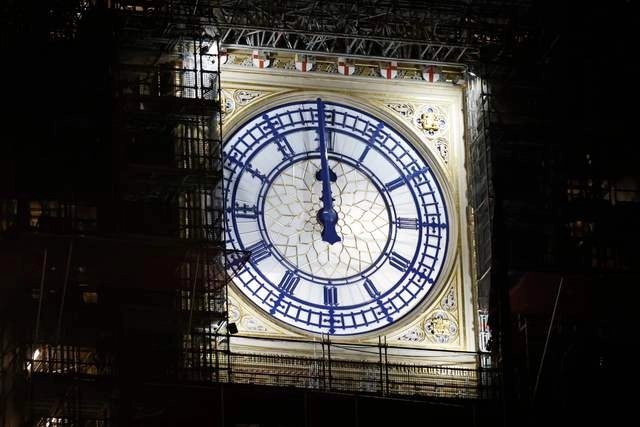 Perspectiva del "Big Ben" la noche de este 31 de diciembre de 2020. Foto Afp