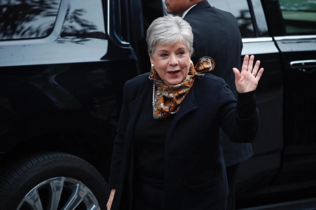 La secretaria de Relaciones Exteriores, Alicia Bárcena, calificó de “excelente” la reunión con la delegación estadunidense de alto nivel, realizada en Palacio Nacional, en la Ciudad de México, el 27 de diciembre de 2023. Foto Cristina Rodríguez