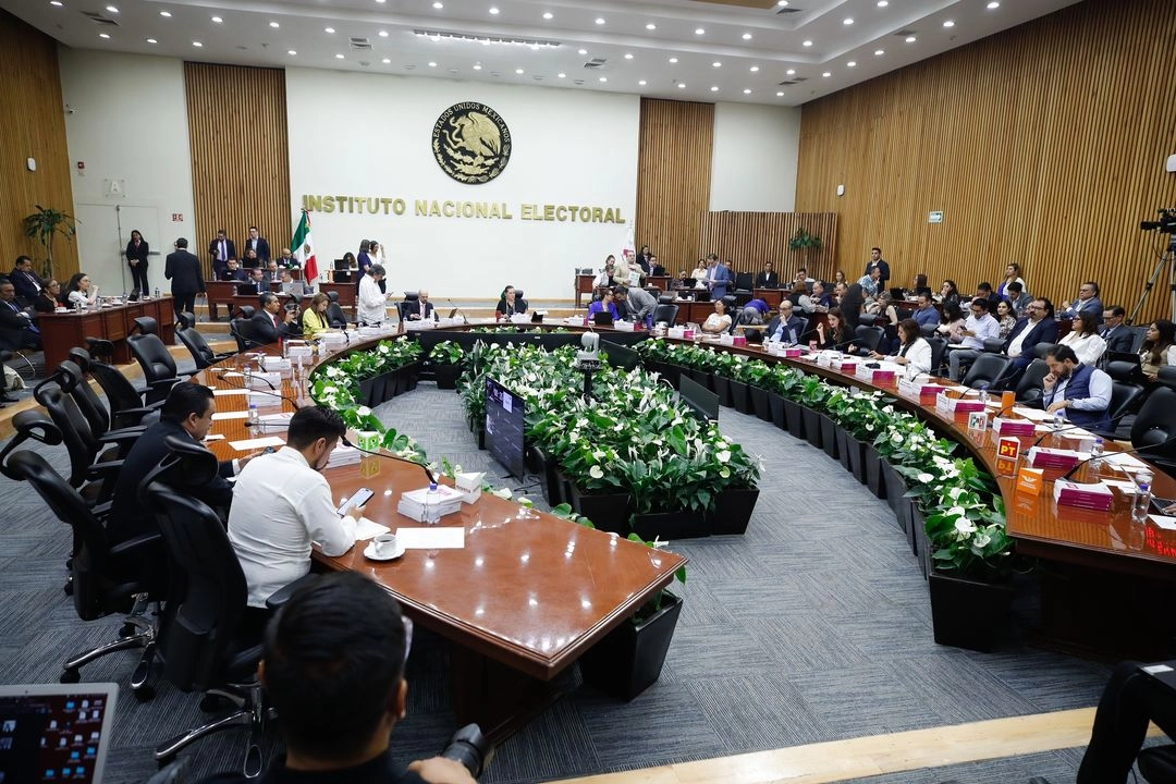 Sala de sesiones del Consejo General del INE. Foto 