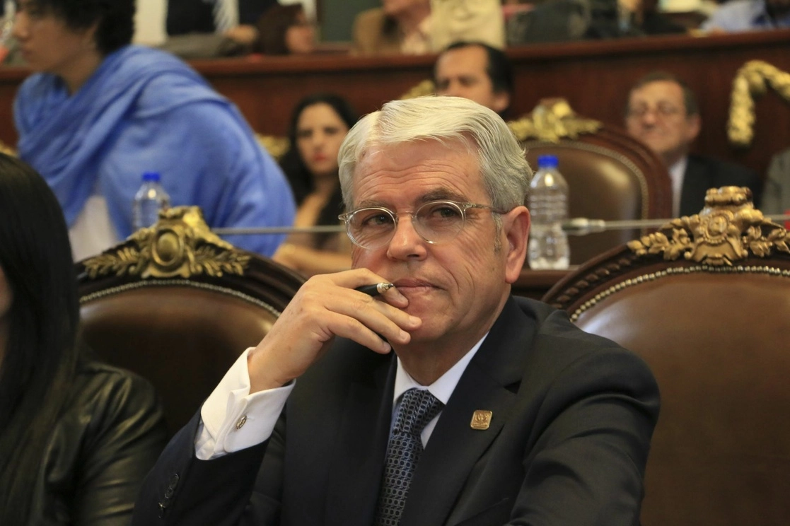 La fiscalía capitalina acusó a Felipe de Jesús de autorizar un apoyo de 46 millones 319 mil 259 pesos para ocho inmuebles que resultaron afectados durante el sismo del 19 de septiembre de 2017, dinero que presuntamente se desvió para lo que estaba destinado. Foto Cuartoscuro / Archivo