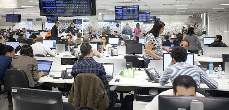 La empresa capacitó a todas las personas trabajadoras sobre el contenido de la carta de neutralidad y los lineamientos de conducta. Foto tomada de la página web observatoriorh.com