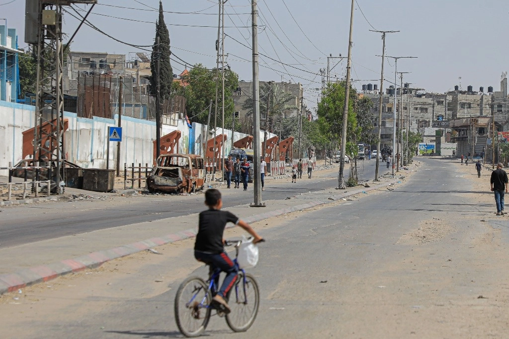 La investigación indica que el vehículo de la ONU se encontraba conduciendo desde las oficinas de la organización hacia el paso de Rafah y estaba claramente identificado con las siglas de Naciones Unidas en su parte superior, si bien carecía de este tipo de identificación por los laterales. Foto Xinhua 