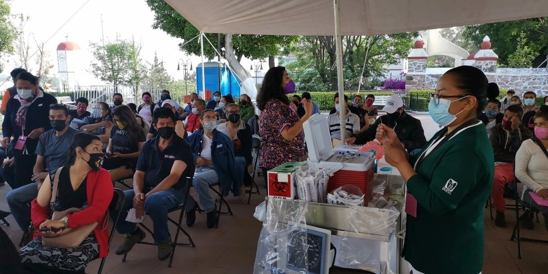 El gobierno municipal hizo un llamado a la población a no bajar la guardia y mantener las medidas sanitarias en todo momento. Foto La Jornada / Archivo