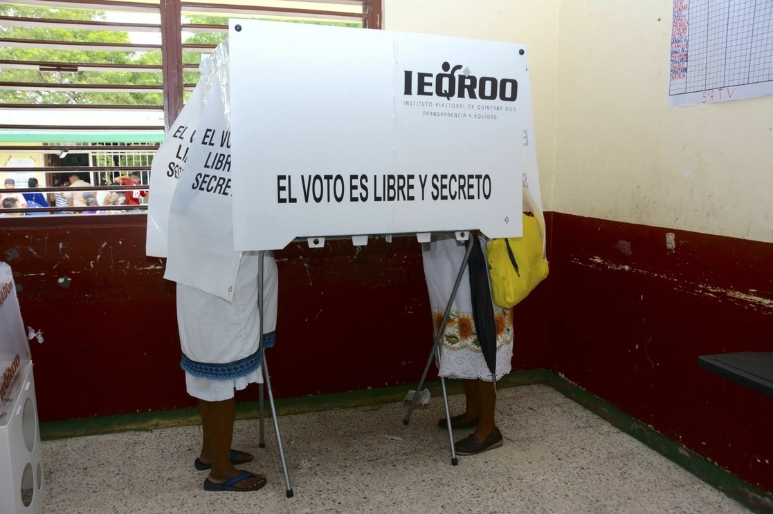 Al concluir las campañas electorales en Aguascalientes, Durango, Hidalgo, Oaxaca, Quintana Roo y Tamaulipas, las directivas de los partidos contendientes insisten en polarizar los posibles escenarios del próximo domingo. Foto Cuartoscuro / Archivo
