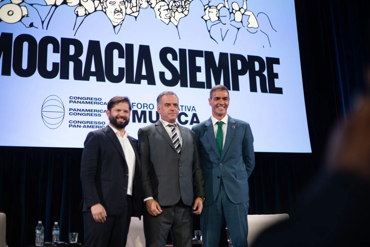 En el Foro Iniciativa Mujica participaron, entre otros, los mandatarios Gabriel Boric, de Chile; Yamandú Orsi, de Uruguay, y Pedro Sánchez, presidente del gobierno de España. 