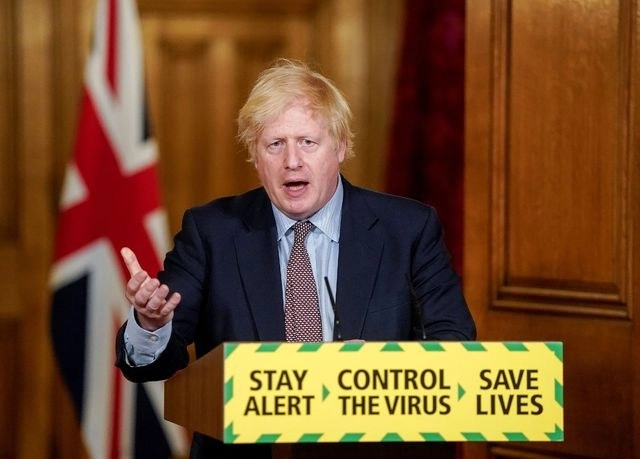 El primer ministro británico, Boris Johnson, condenó el racismo y el asesinato del afroamericano George Floyd por un policía blanco en Estados Unidos. Foto Afp 