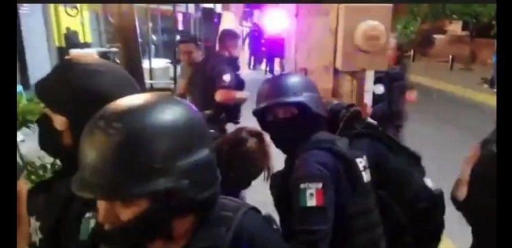 El 22 de agosto pasado la policía municipal realizó al menos 23 detenciones arbitrarias en el marco de una manifestación pacífica. Foto @MarceVillalobs

