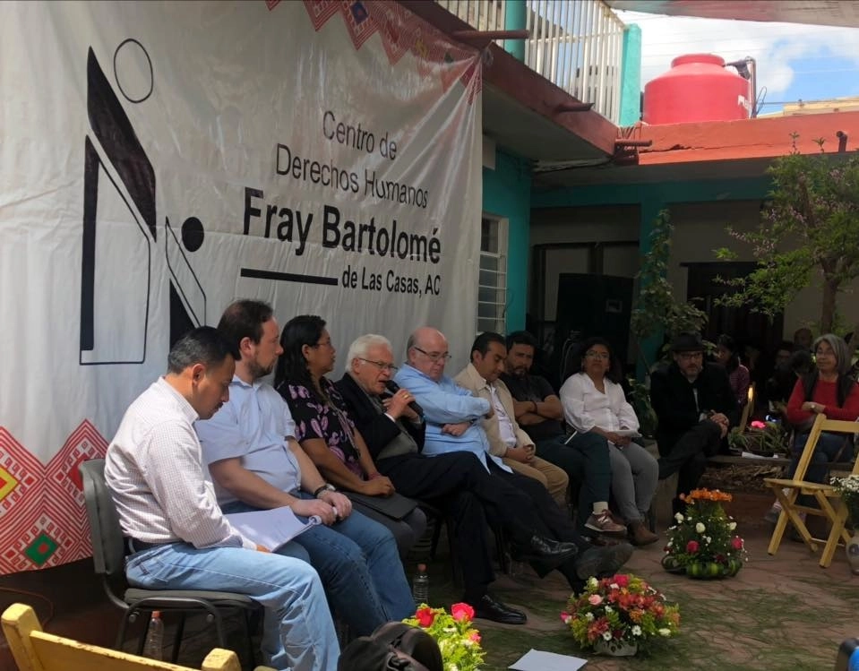 En un comunicado, el Frayba afirmó que “este acto es muestra del patrón sistémico y generalizado de la (in)justicia mexicana. Se confirma que existe una criminalización a defensores del territorio, agravando la crisis de derechos humanos que se vive en México”. Foto tomada de Facebook @CdhFrayba / Archivo

