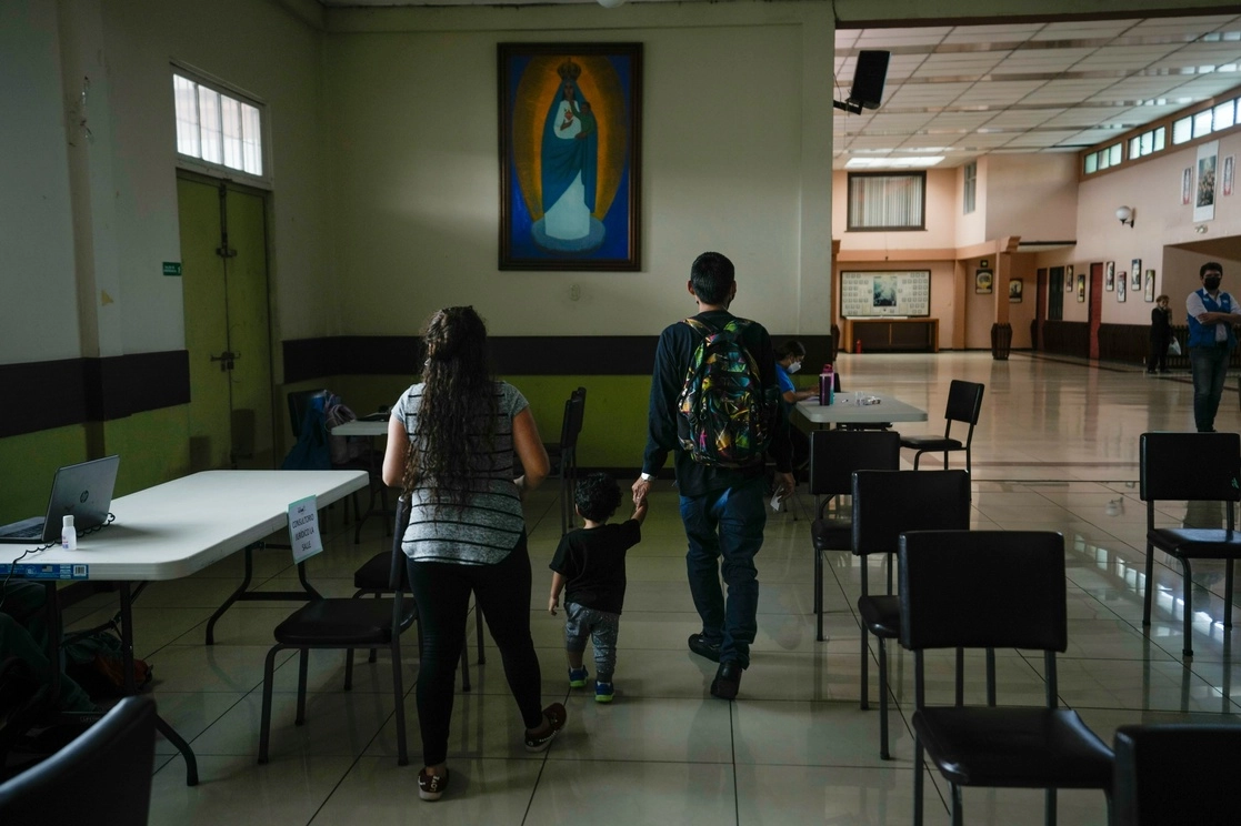 La justicia nicaragüense condenó al sacerdote José Leonardo Urbina por el abuso y la violación sexual de una adolescente. Foto Ap / Archivo