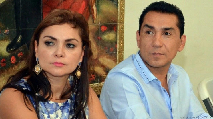 José Luis Abarca, ex presidente municipal de Iguala, Guerrero, y su esposa María de los Ángeles Pineda Villa. Foto Ap / Archivo
