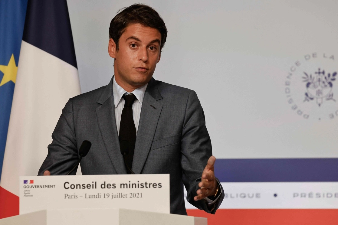 El portavoz del gobierno francés, Gabriel Attal, lamentó las “comparaciones abyectas” de las reglas de vacunación con las atrocidades nazis, e instó a otros líderes políticos a pronunciarse. Foto Afp