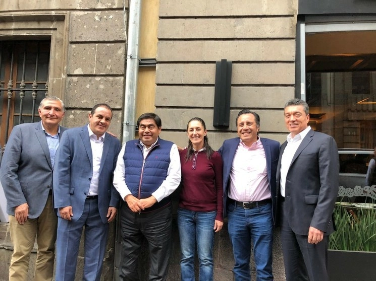 Gobernadores de Morena se reunieron el pasado 15 de febrero con el presidente para expresarle su apoyo. Foto @Claudiashein