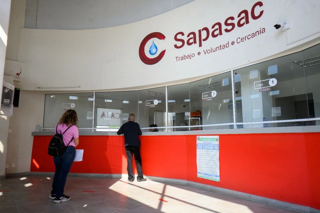 El Sistema de Agua Potable, Alcantarillado y Saneamiento de Coacalco (Sapasac) condonará 65% de adeudos por el suministro de agua en el sector comercial. Foto La Jornada