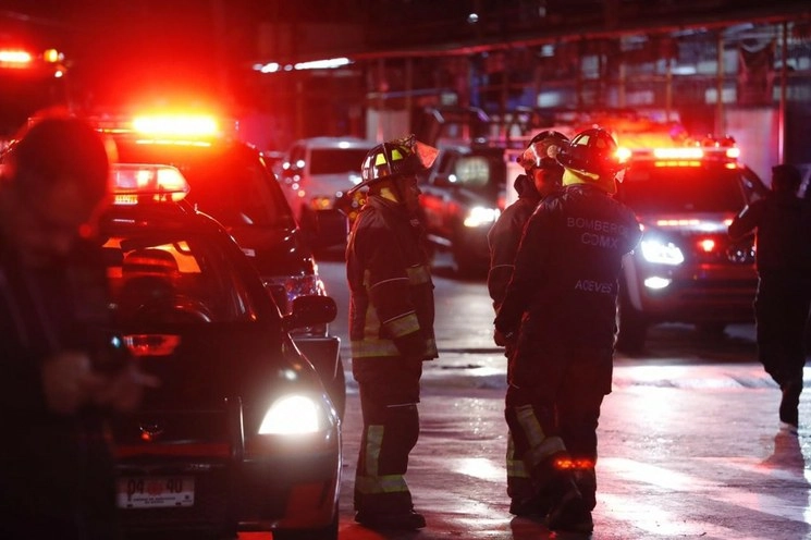 Equipos de seguridad respondieron inmediatamente luego del accidente reportado en la estación Tacubaya. Foto LA JORNADA/Cristina Rodríguez 