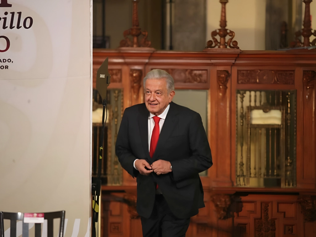 El presidente Andrés Manuel López Obrador durante su conferencia matutina en Palacio Nacional, en la Ciudad de México, el 11 de enero de 2024. Foto Yazmín Ortega Cortés
