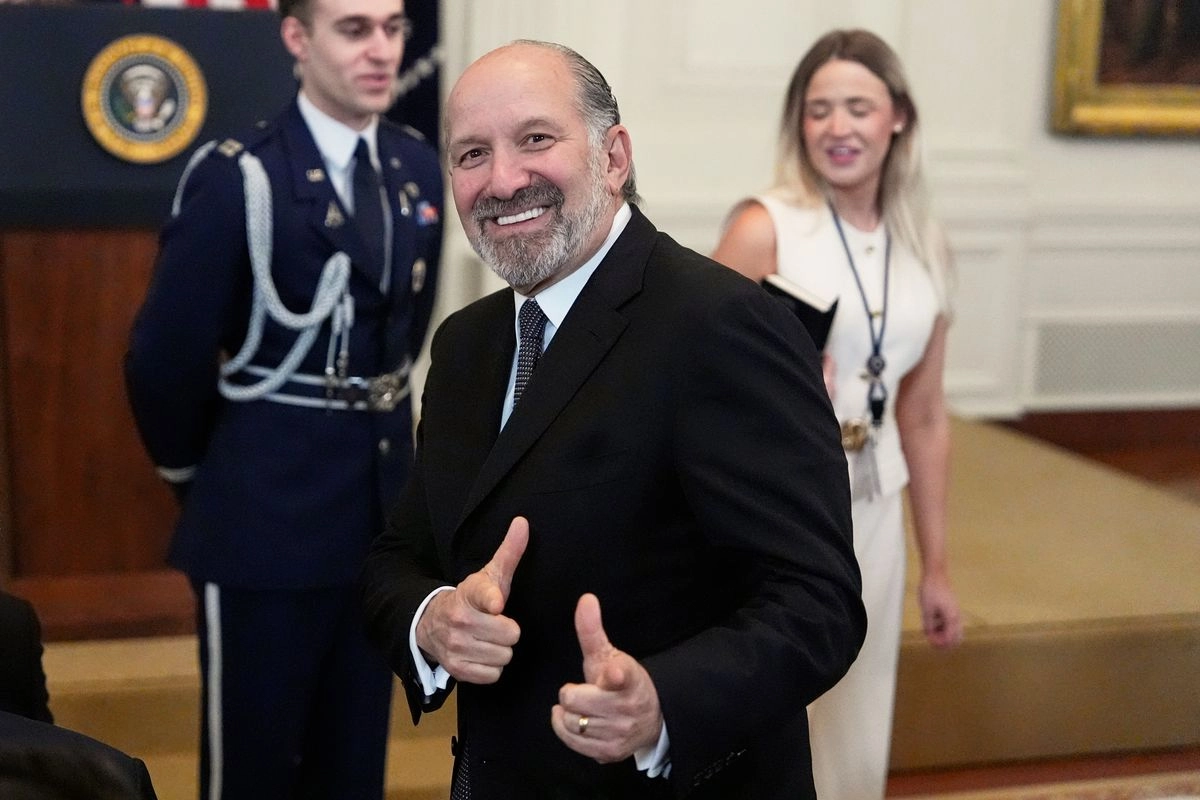 Howard Lutnick, secretario de Comercio de EU, dijo que ha estado en comunicación con negociadores de la UE para lograr un acuerdo antes del 1° de agosto, fecha en que entrarán en vigor los aranceles más recientes anunciados por el presidente Donald Trump. Foto 