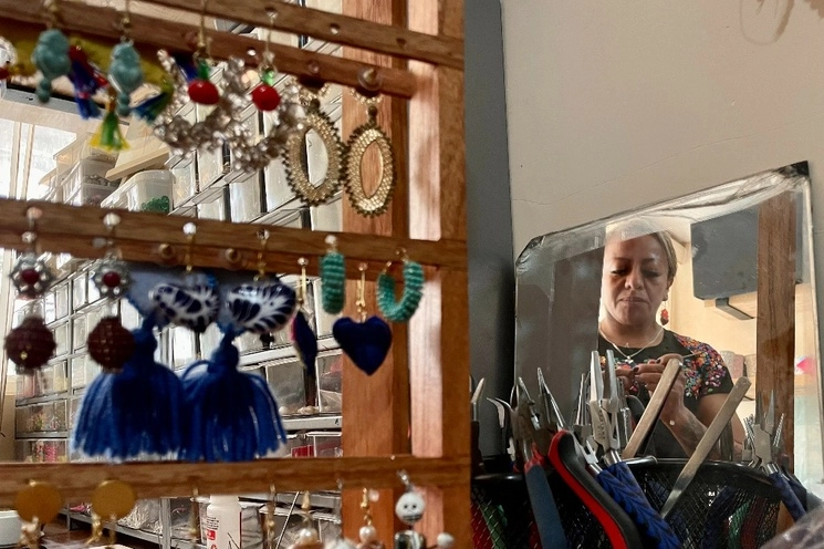 El Indicador de Confianza del Consumidor se ubicó en 46.7 puntos, su mejor nivel desde 2019, lo que representó un aumento mensual de 0.4 puntos en agosto. Foto Roberto García Ortiz / Archivo 